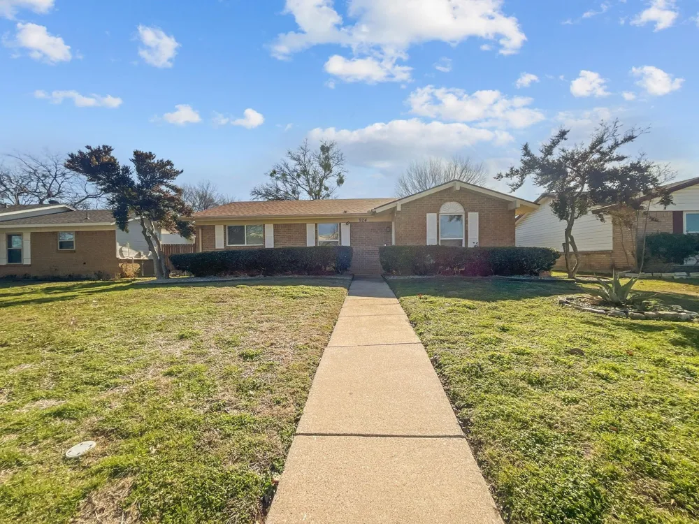 924 Meadow Mead Drive Allen, TX 75002