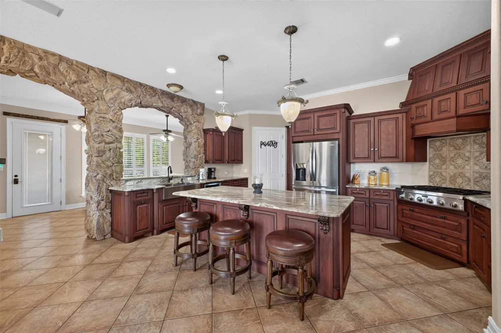 535 Evans Street Winnie, TX 77665