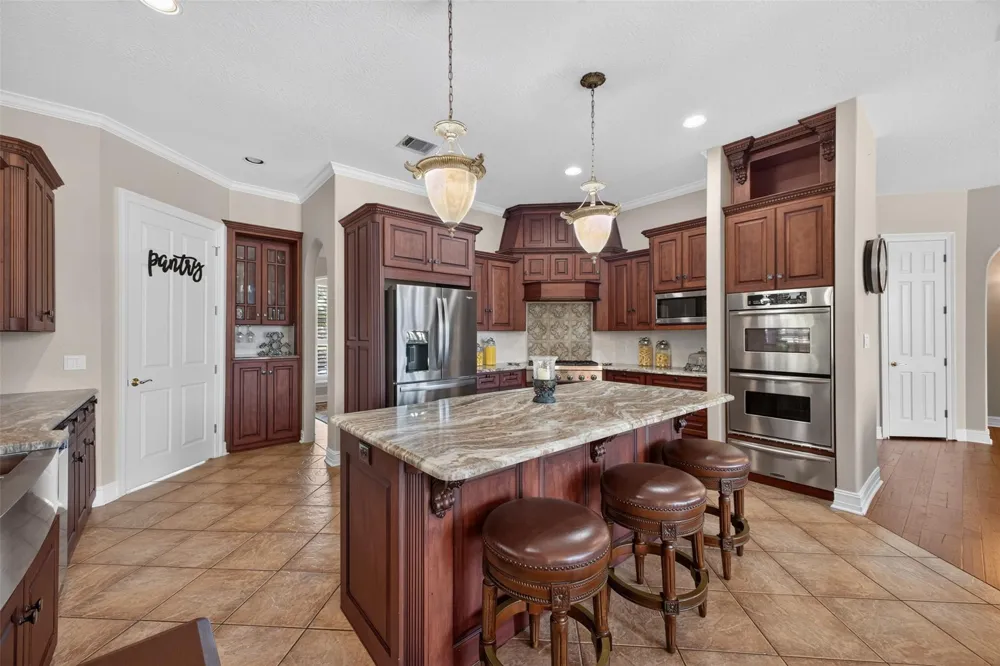 535 Evans Street Winnie, TX 77665