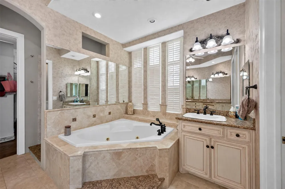 535 Evans Street Winnie, TX 77665