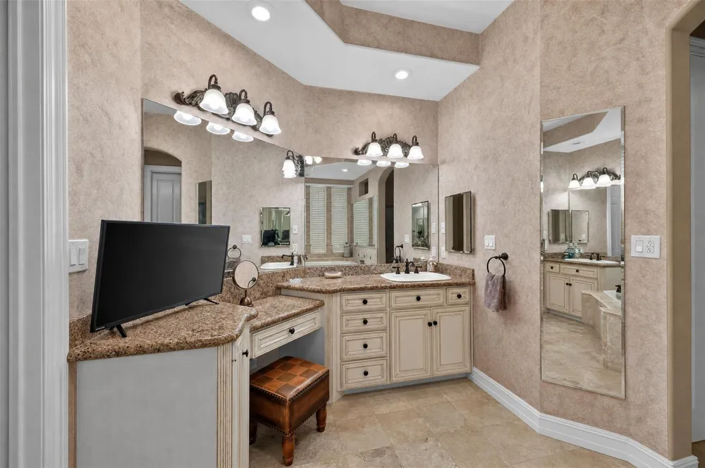 535 Evans Street Winnie, TX 77665