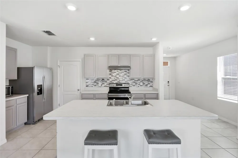 6724 HUNTLEIGH HAMMOCK ROAD Harmony, FL 34773