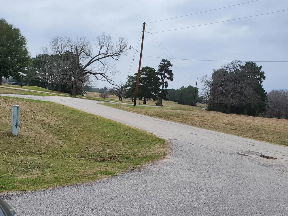 1 Oakley Road Road Trinity, TX 75862