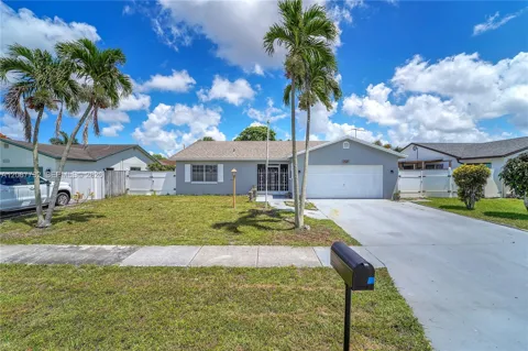 9242 SW 18th Rd