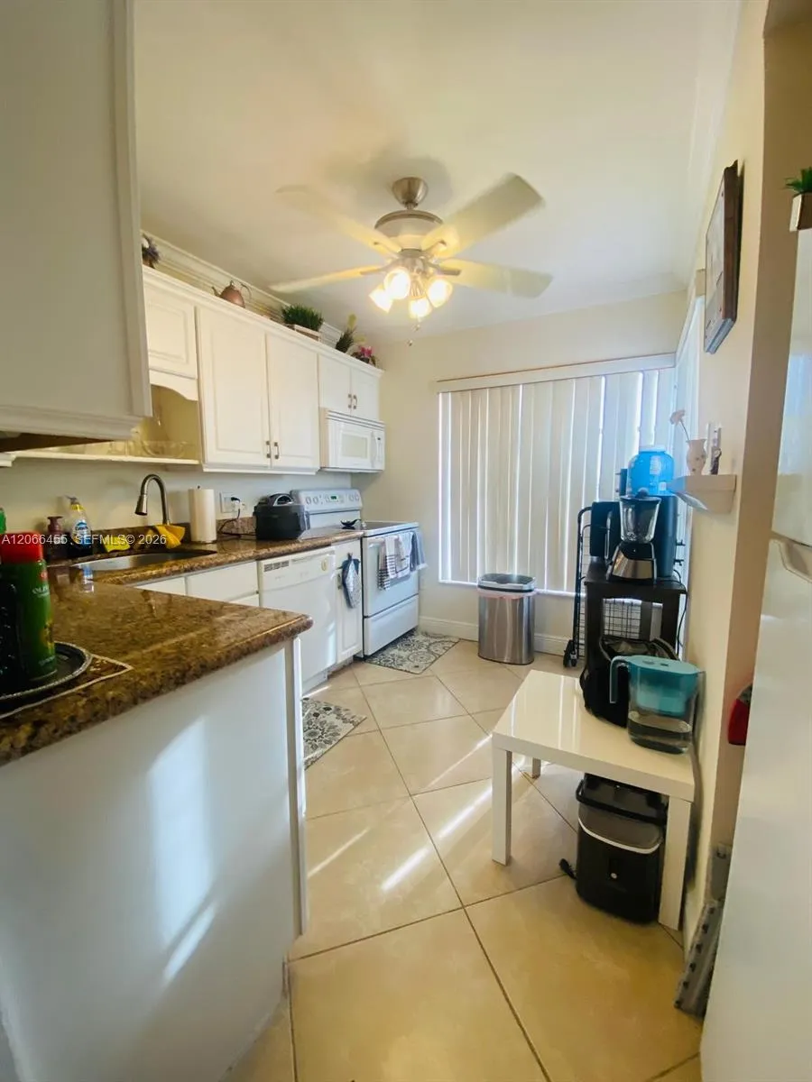 4164 Inverrary Dr #415 Lauderhill, FL 33319