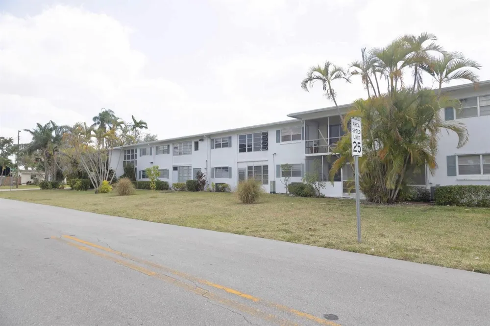 6500 Winfield Boulevard #Unit 201 Margate, FL 33063