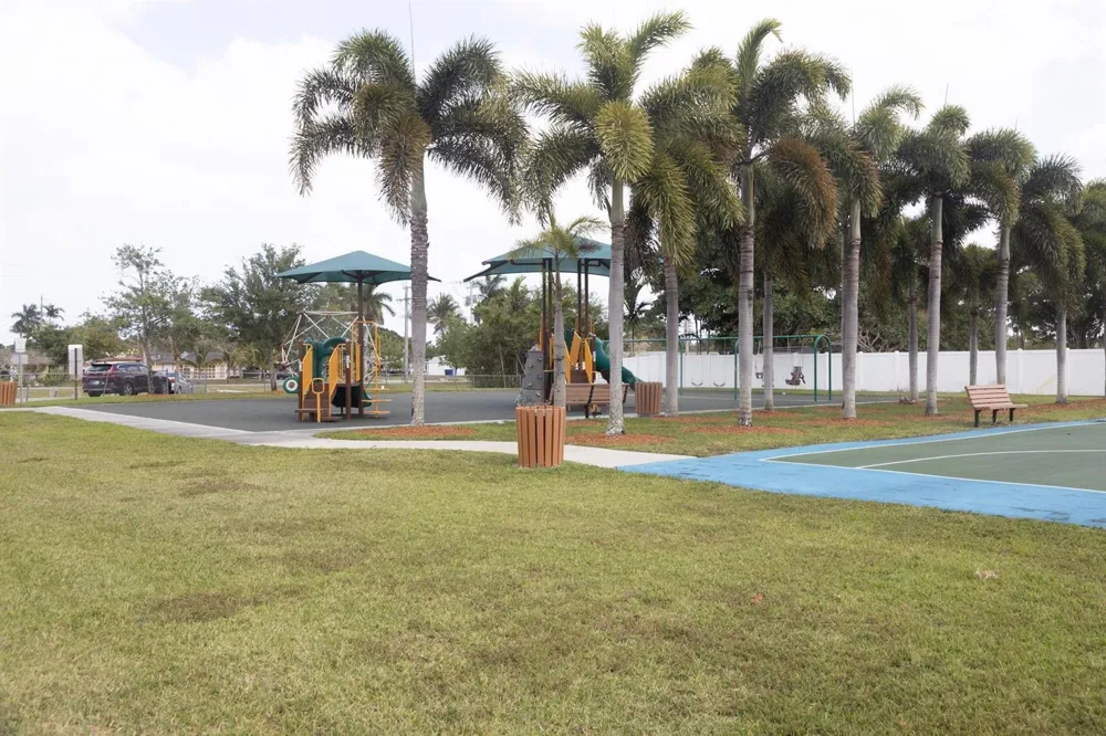 6500 Winfield Boulevard #Unit 201 Margate, FL 33063