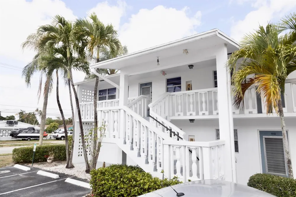 6500 Winfield Boulevard #Unit 201 Margate, FL 33063