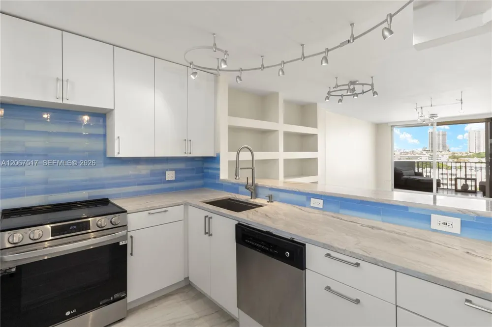 3703 NE 166th St #904 North Miami Beach, FL 33160