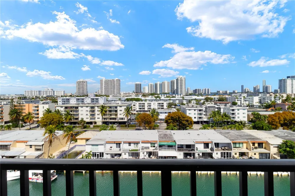3703 NE 166th St #904 North Miami Beach, FL 33160