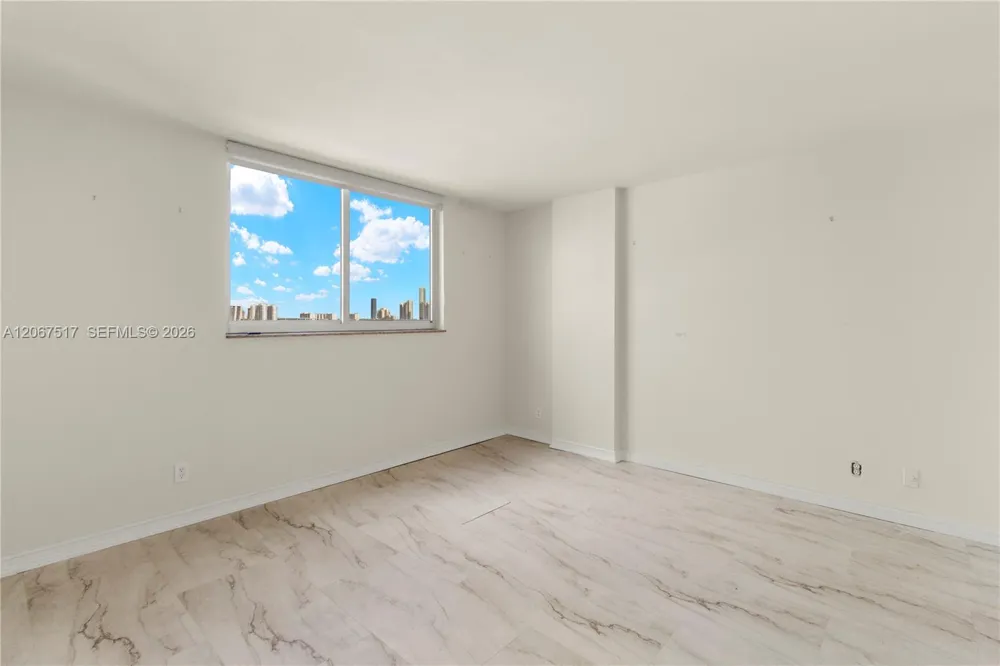 3703 NE 166th St #904 North Miami Beach, FL 33160