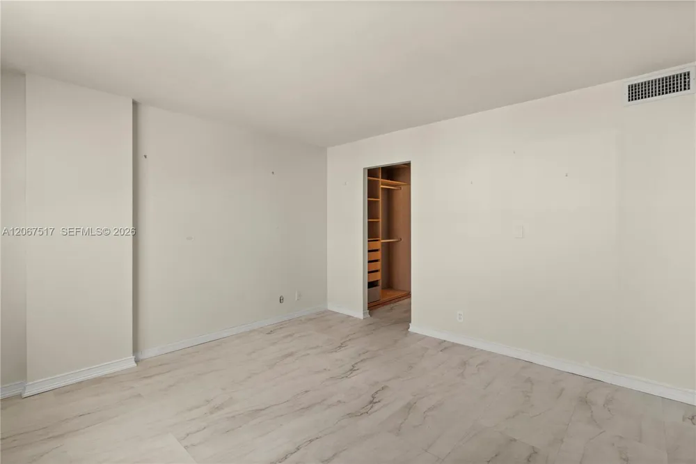 3703 NE 166th St #904 North Miami Beach, FL 33160