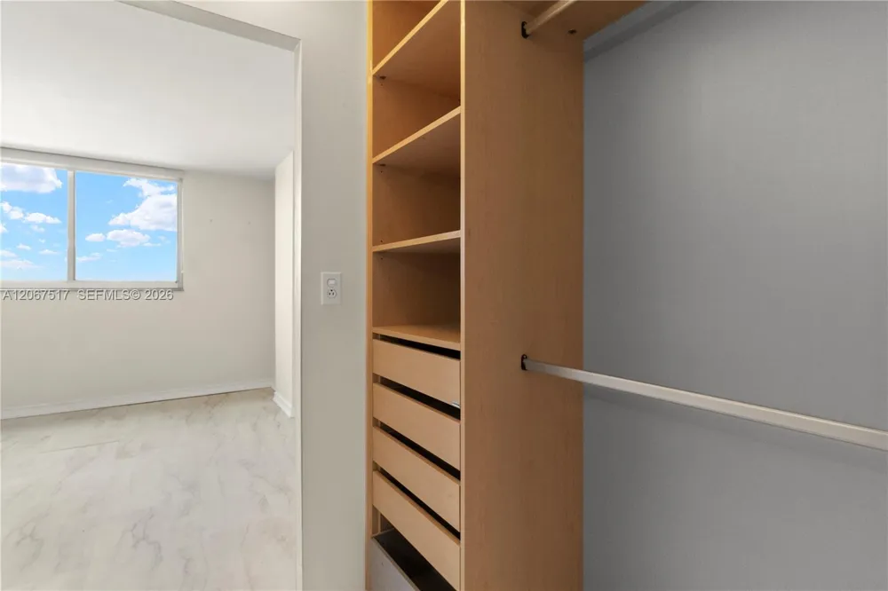 3703 NE 166th St #904 North Miami Beach, FL 33160