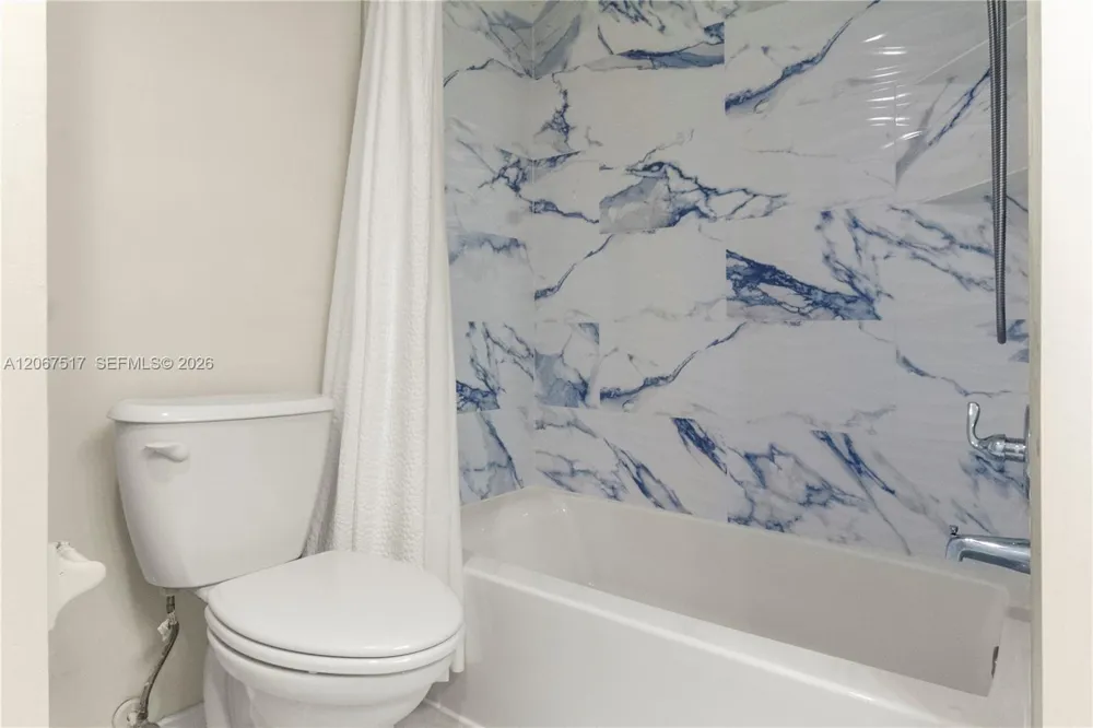 3703 NE 166th St #904 North Miami Beach, FL 33160