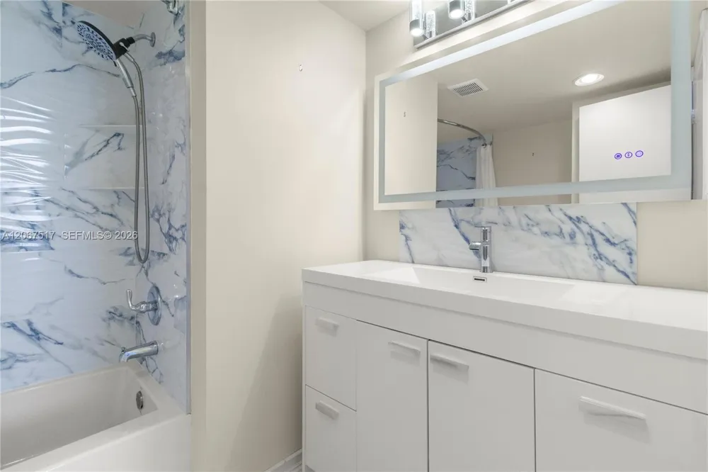 3703 NE 166th St #904 North Miami Beach, FL 33160