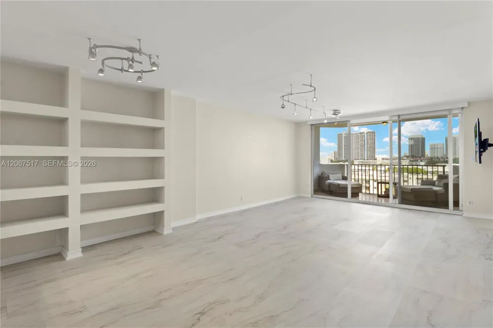 3703 NE 166th St #904 North Miami Beach, FL 33160