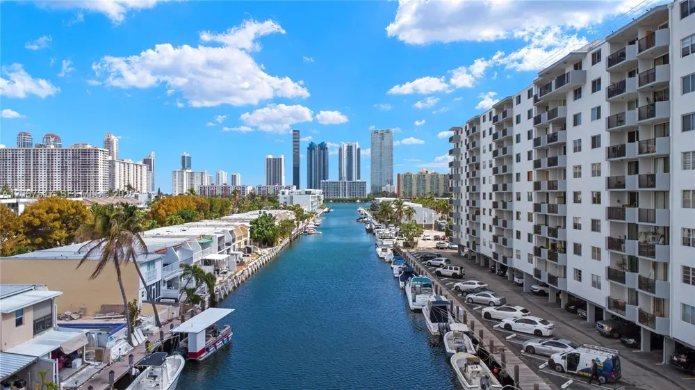 3703 NE 166th St #904 North Miami Beach, FL 33160