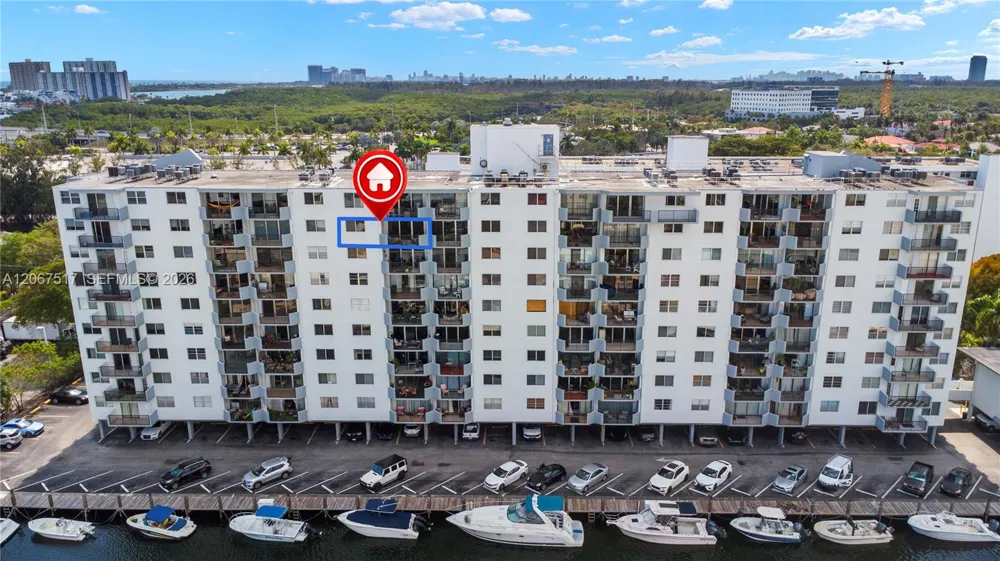 3703 NE 166th St #904 North Miami Beach, FL 33160