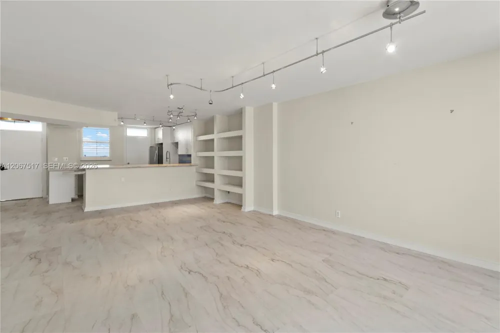 3703 NE 166th St #904 North Miami Beach, FL 33160
