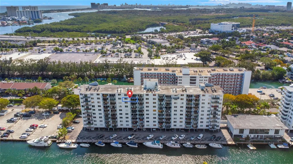 3703 NE 166th St #904 North Miami Beach, FL 33160