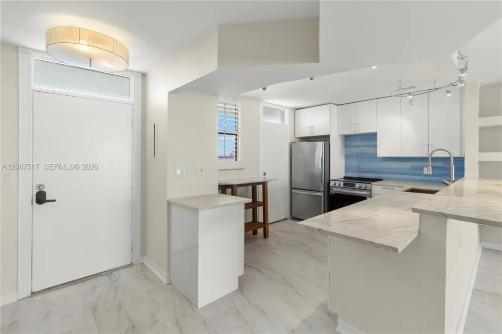 3703 NE 166th St #904 North Miami Beach, FL 33160