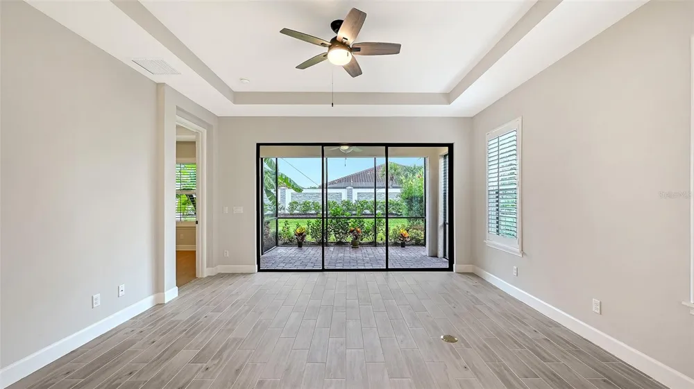 6066 MESA GLEN Bradenton, FL 34203