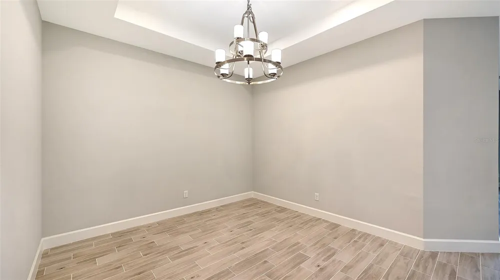6066 MESA GLEN Bradenton, FL 34203