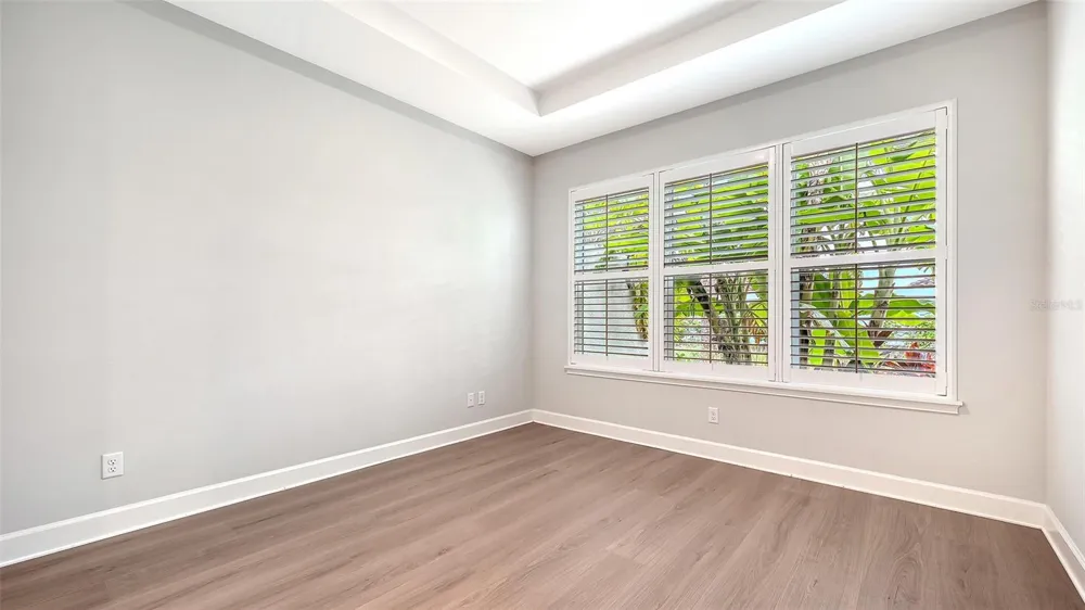 6066 MESA GLEN Bradenton, FL 34203