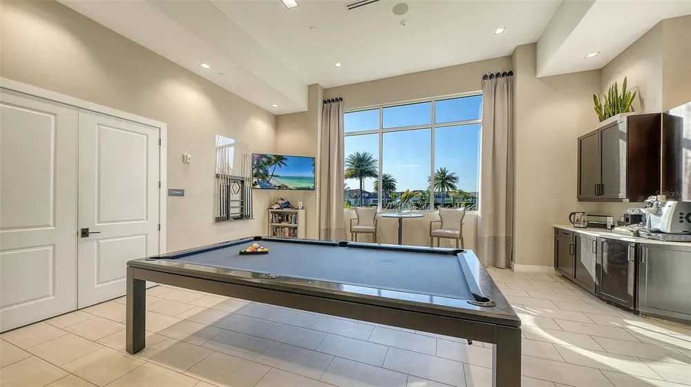 6066 MESA GLEN Bradenton, FL 34203