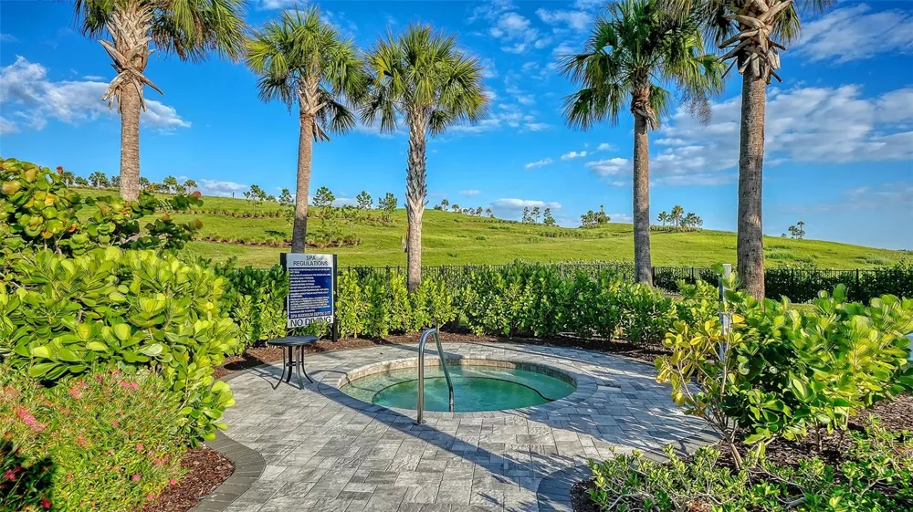 6066 MESA GLEN Bradenton, FL 34203