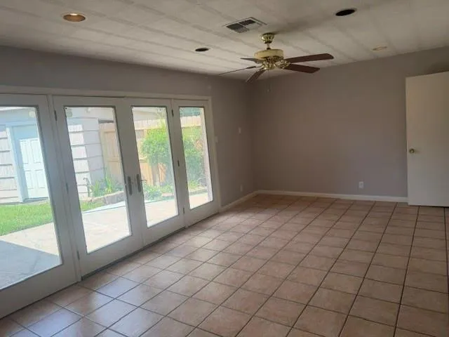 5339 Carew Street Houston, TX 77096