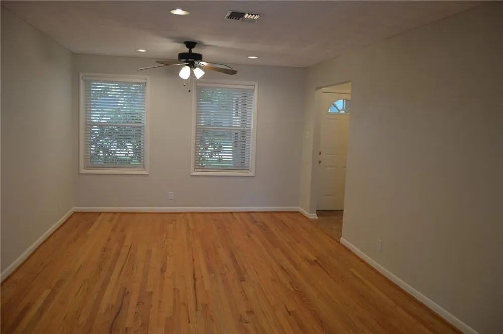 5339 Carew Street Houston, TX 77096