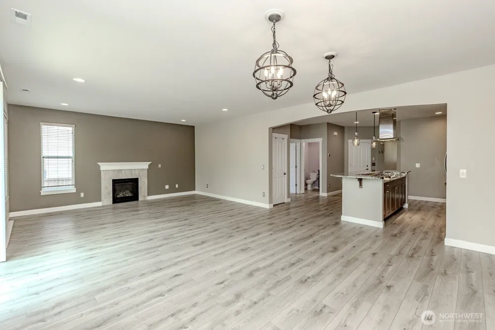 2126 SW 344th Court Federal Way, WA 98023