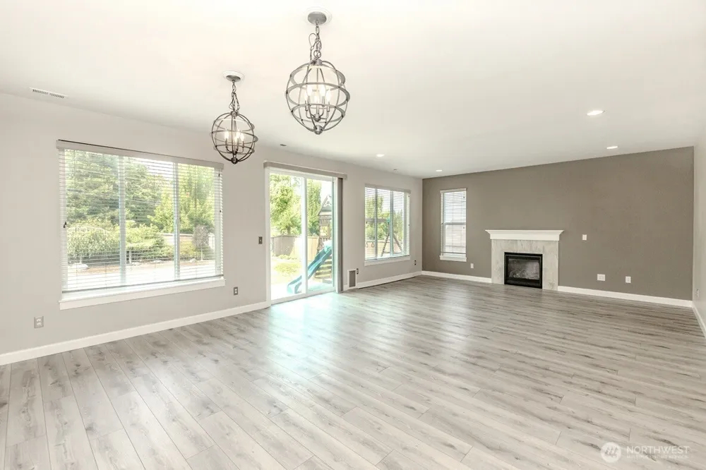 2126 SW 344th Court Federal Way, WA 98023