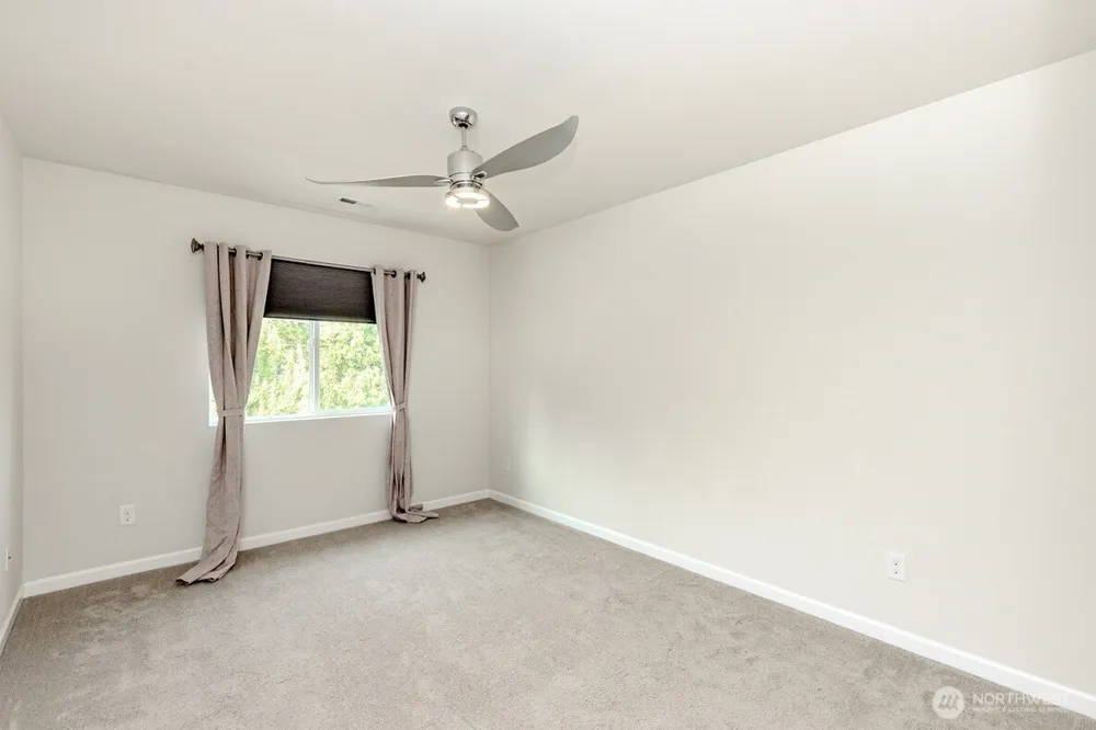 2126 SW 344th Court Federal Way, WA 98023