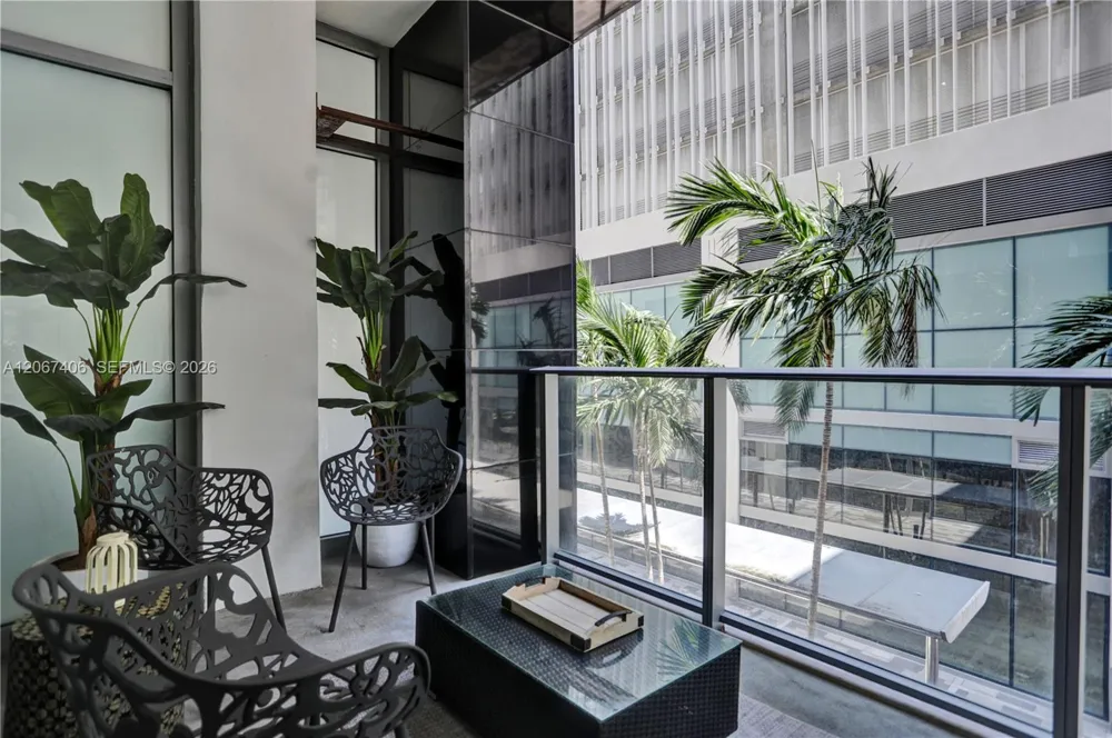851 NE 1st Ave #202 Miami, FL 33132