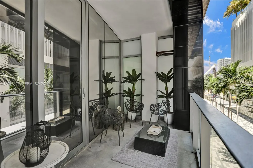 851 NE 1st Ave #202 Miami, FL 33132
