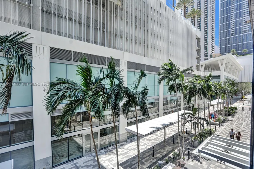 851 NE 1st Ave #202 Miami, FL 33132