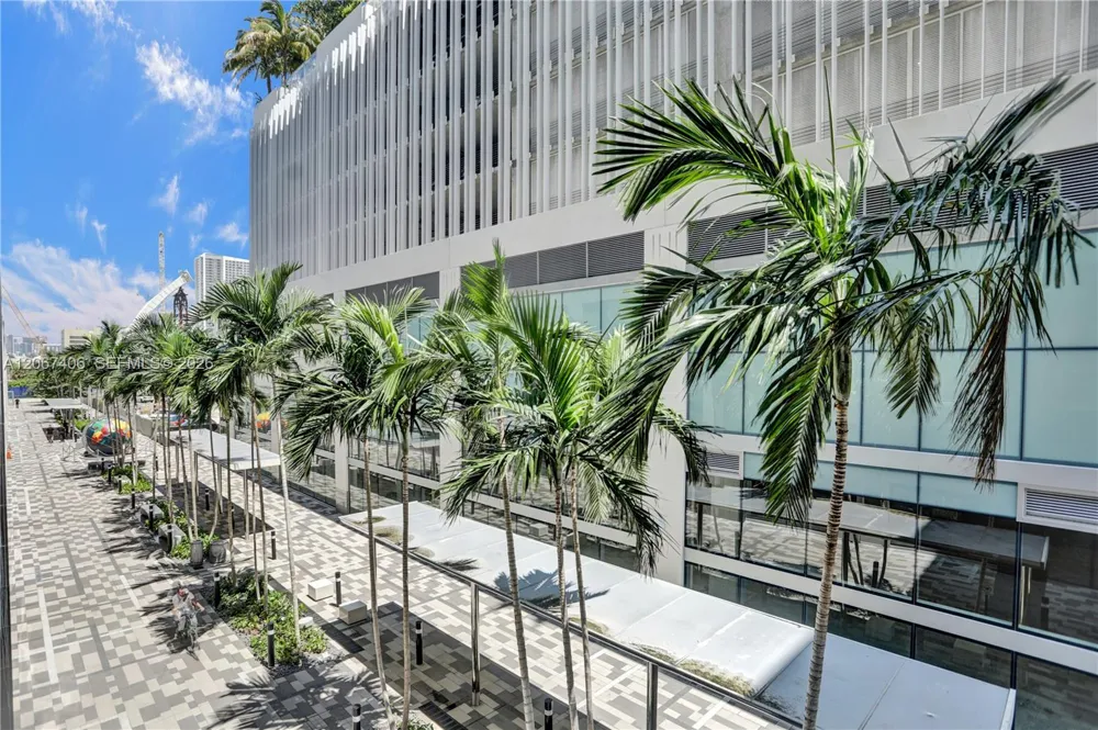 851 NE 1st Ave #202 Miami, FL 33132