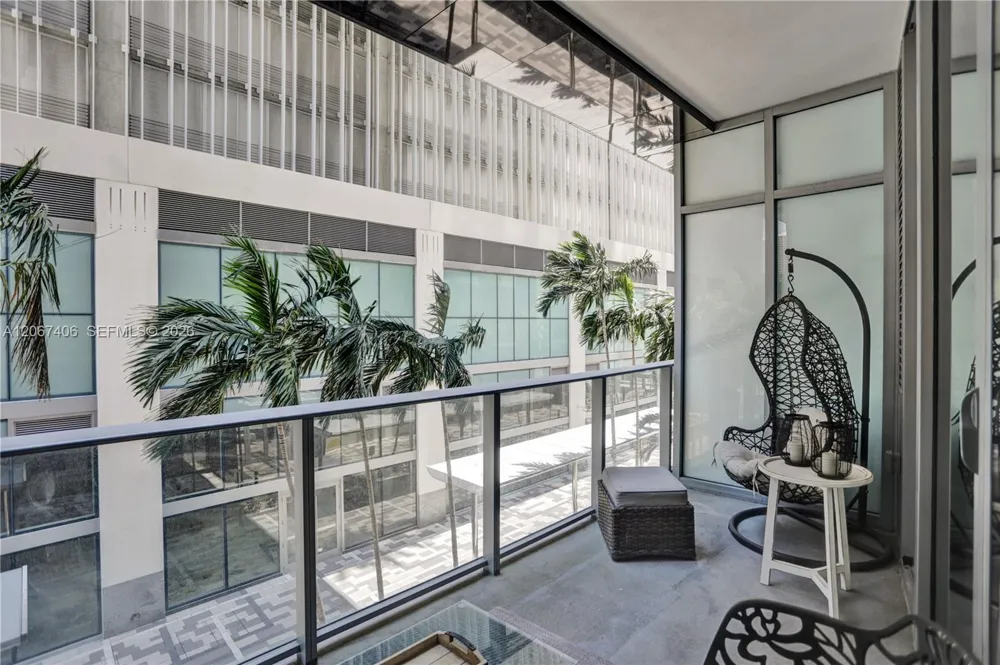 851 NE 1st Ave #202 Miami, FL 33132