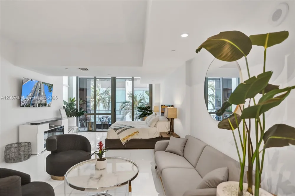 851 NE 1st Ave #202 Miami, FL 33132