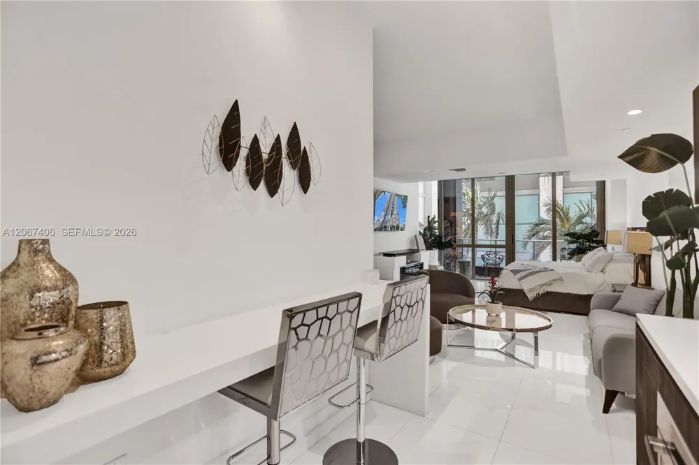 851 NE 1st Ave #202 Miami, FL 33132