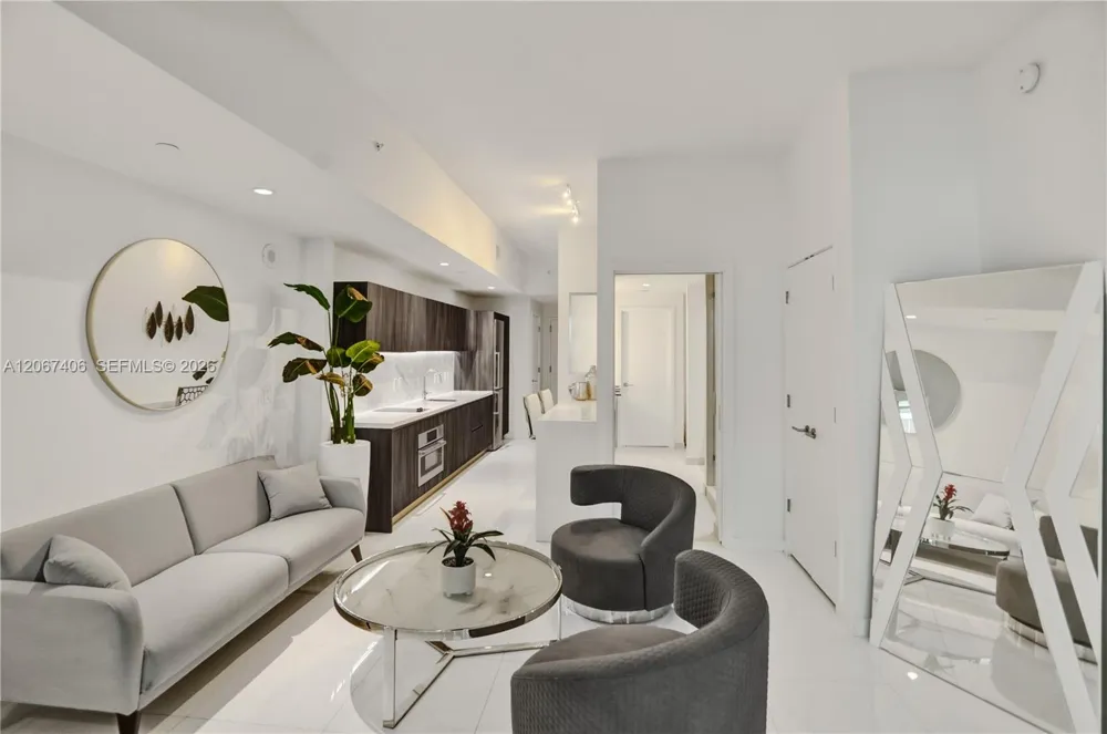 851 NE 1st Ave #202 Miami, FL 33132