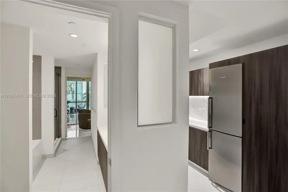 851 NE 1st Ave #202 Miami, FL 33132