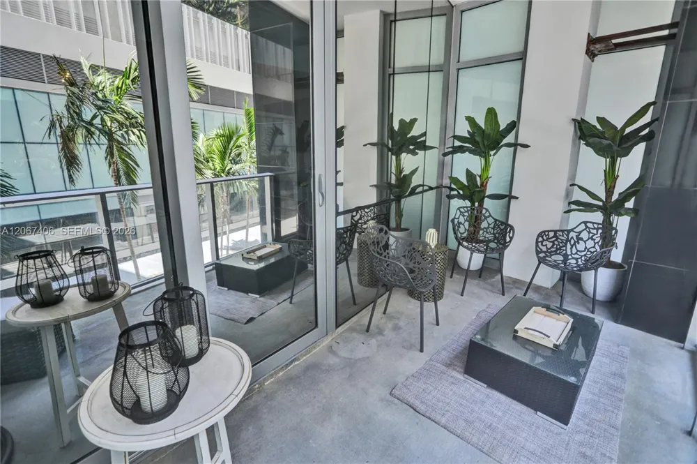 851 NE 1st Ave #202 Miami, FL 33132
