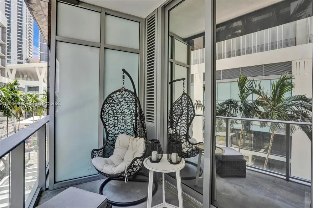 851 NE 1st Ave #202 Miami, FL 33132