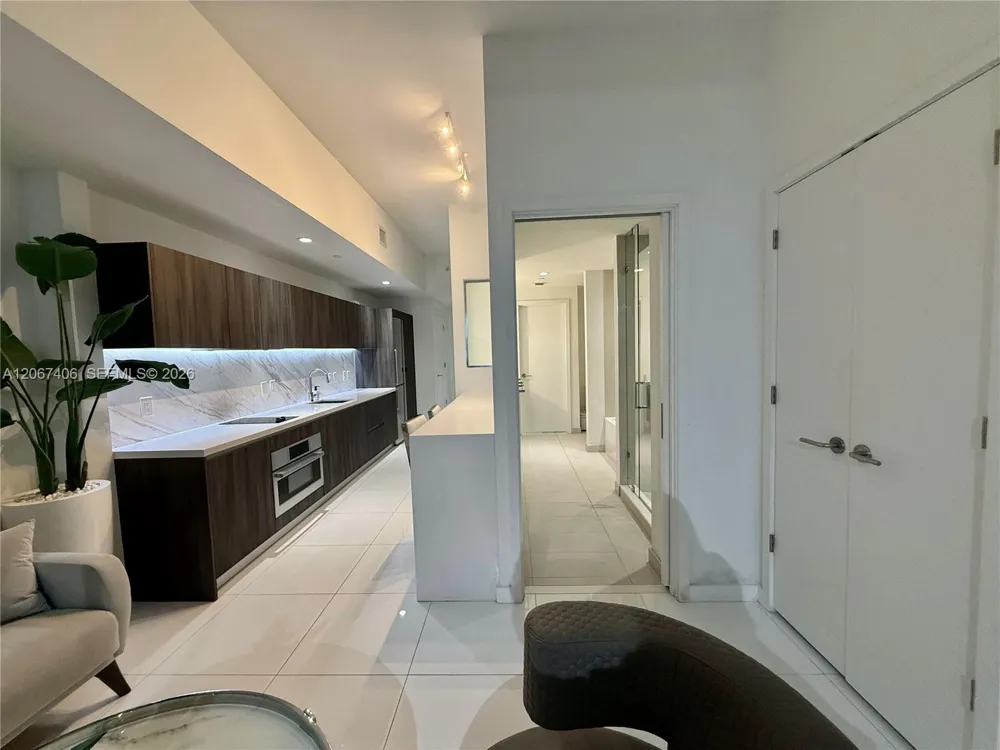 851 NE 1st Ave #202 Miami, FL 33132