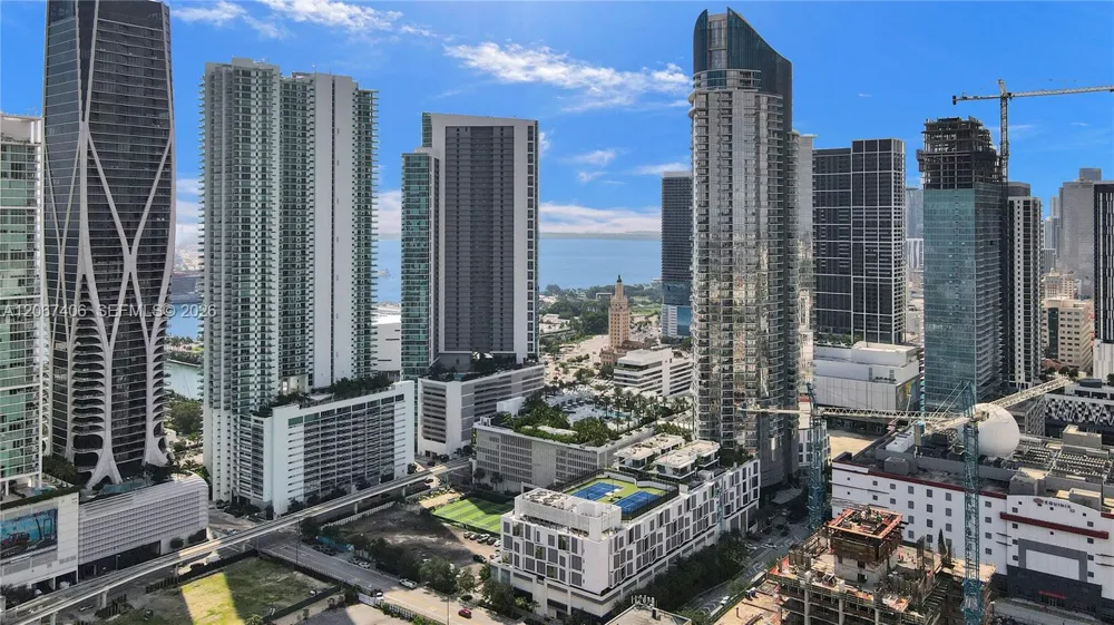 851 NE 1st Ave #202 Miami, FL 33132