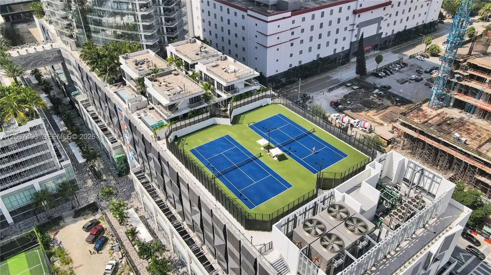 851 NE 1st Ave #202 Miami, FL 33132