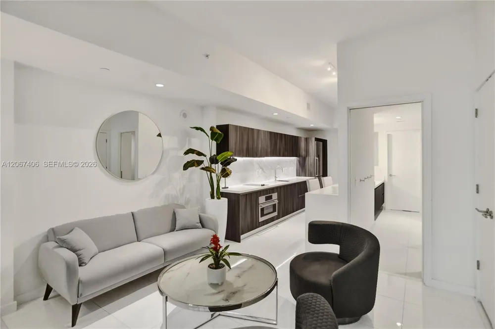 851 NE 1st Ave #202 Miami, FL 33132